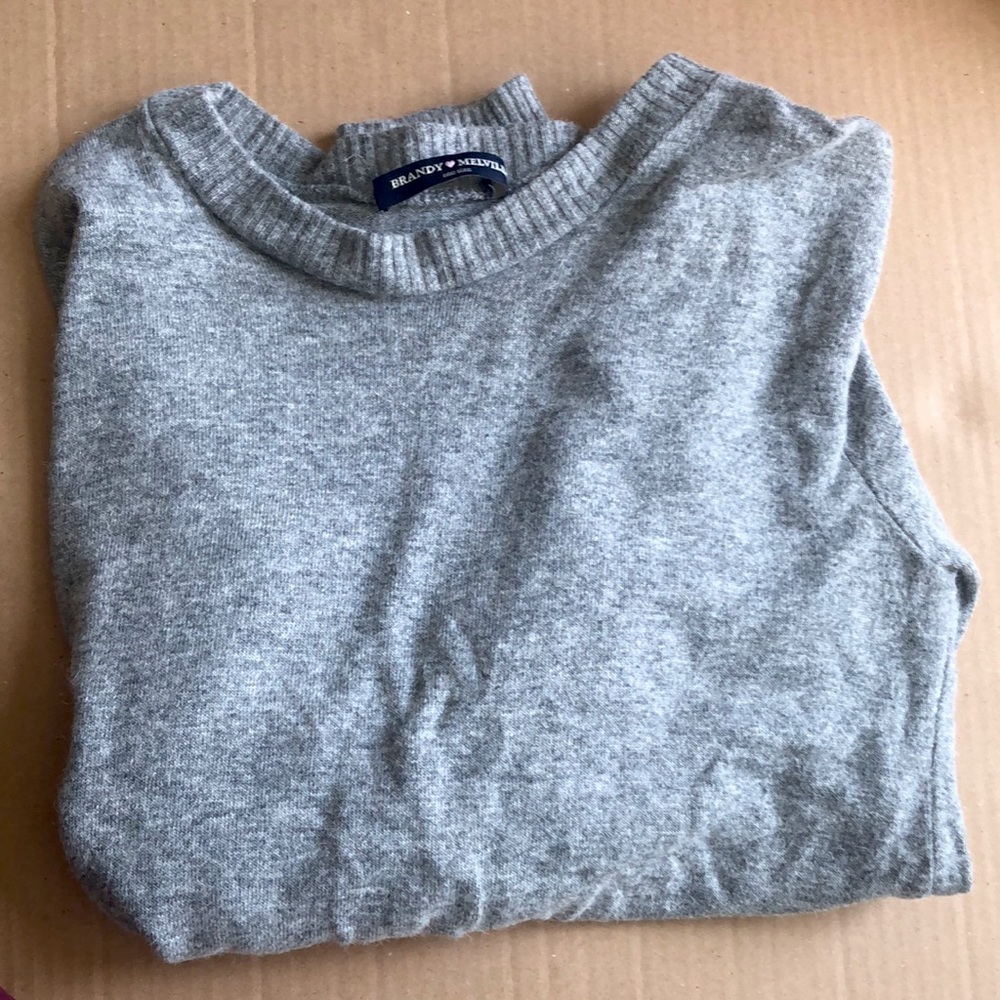 Brandy Melville Sweater top